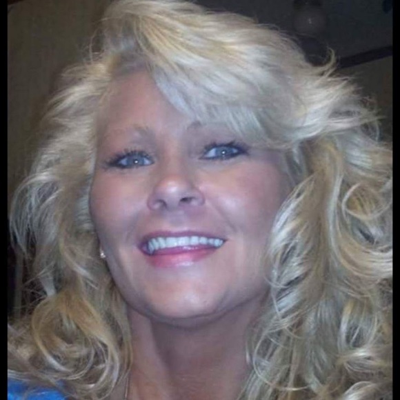 Meet your Posher, Dawn - Picture 1 of 13